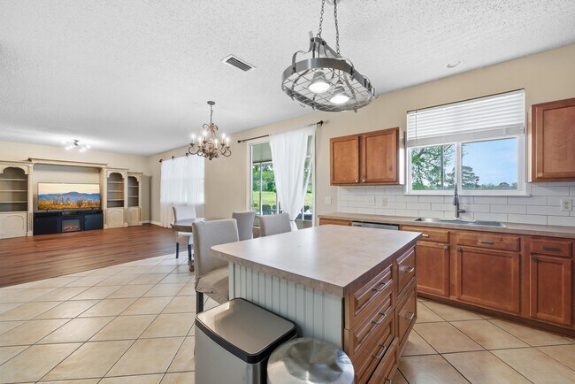 Building Photo - 4125 Palmetto Bay Dr