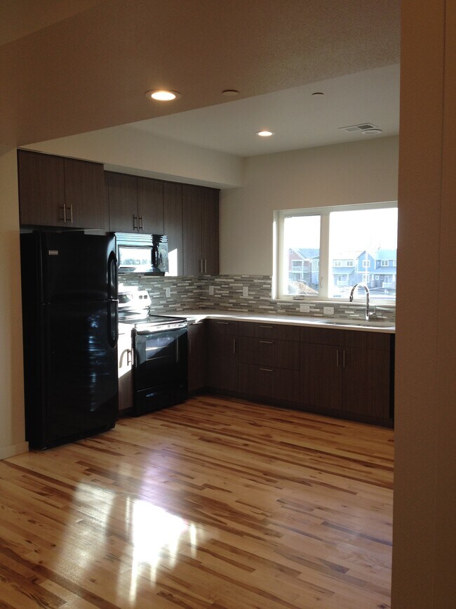 Building Photo - 309 Urban Prairie St