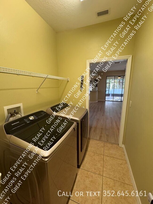 Building Photo - 16282 SW 15th Ct