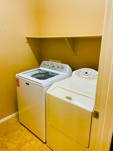 Building Photo - 11136 East Starkey Avenue