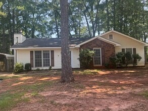 Building Photo - 228 Hearthstone Dr