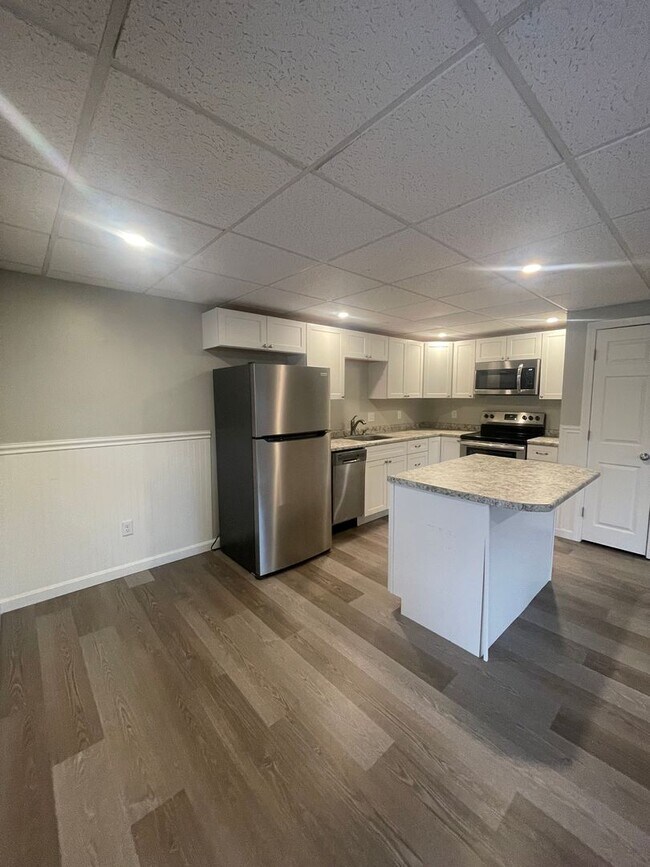 Building Photo - 3 Hanson Ridge Rd