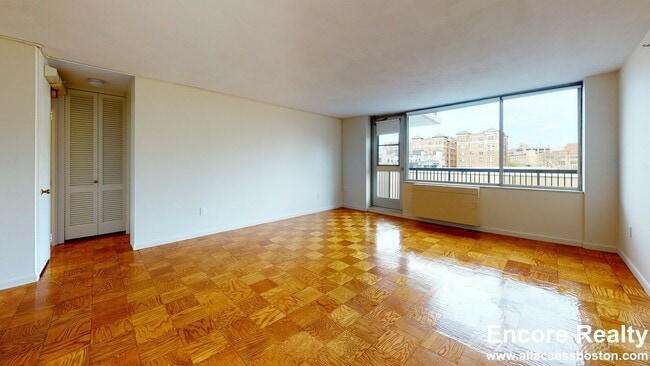 Building Photo - 101 Monmouth St