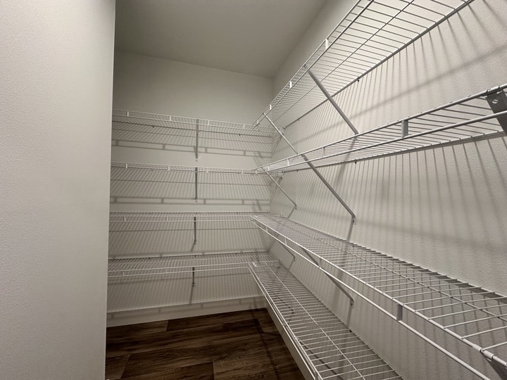 Building Photo - 7 Rainier St N