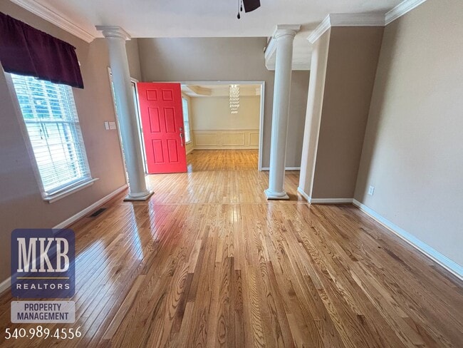 Building Photo - 6423 Westshire Ct