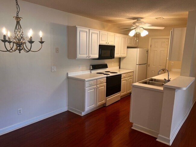 Building Photo - First Floor 3 Bedroom, 2 Bath Condo at Riverwoods in Murrells Inlet!