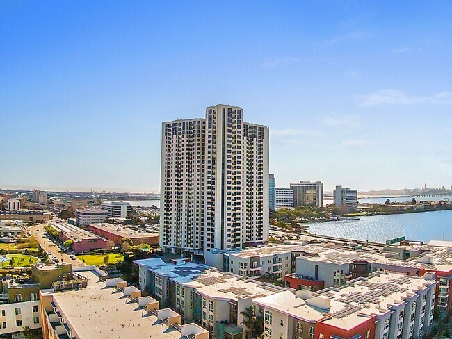 Building Photo - High-Rise Living with Golden Gate + Mt. Ta...