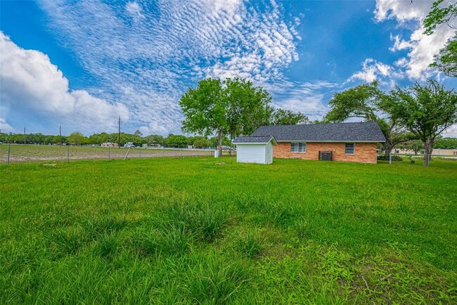 Building Photo - 16316 TX-36