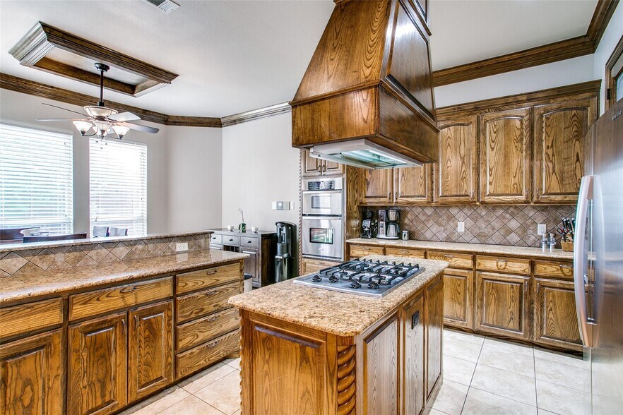 Building Photo - 1805 Castle Ct