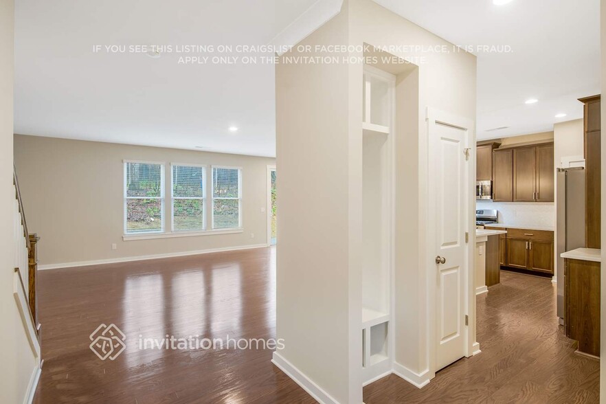 Building Photo - 6301 Coatbridge Ln