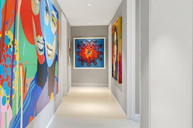 Building Photo - 1000 Biscayne Blvd