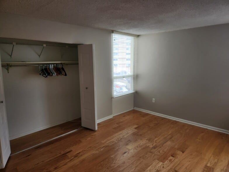 Building Photo - 205 E Joppa Rd