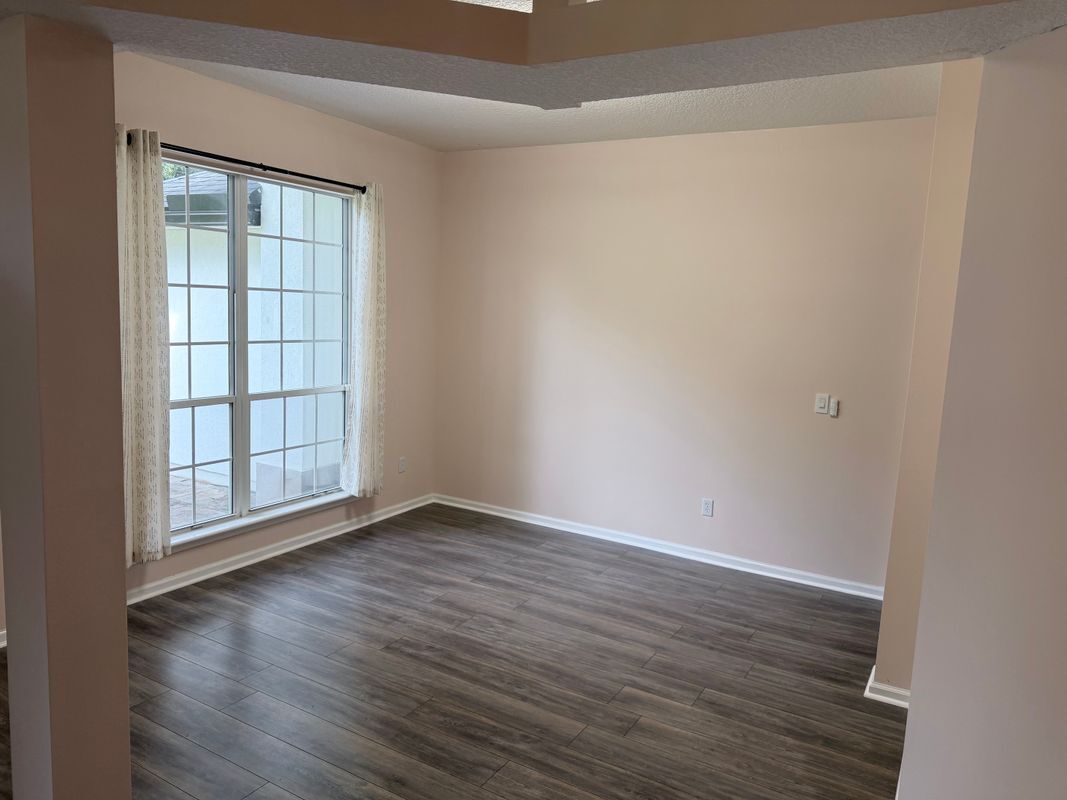 Building Photo - 3515 Laurel Mill Dr