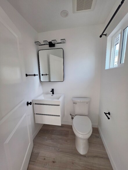 Building Photo - 2895 Canal Ave