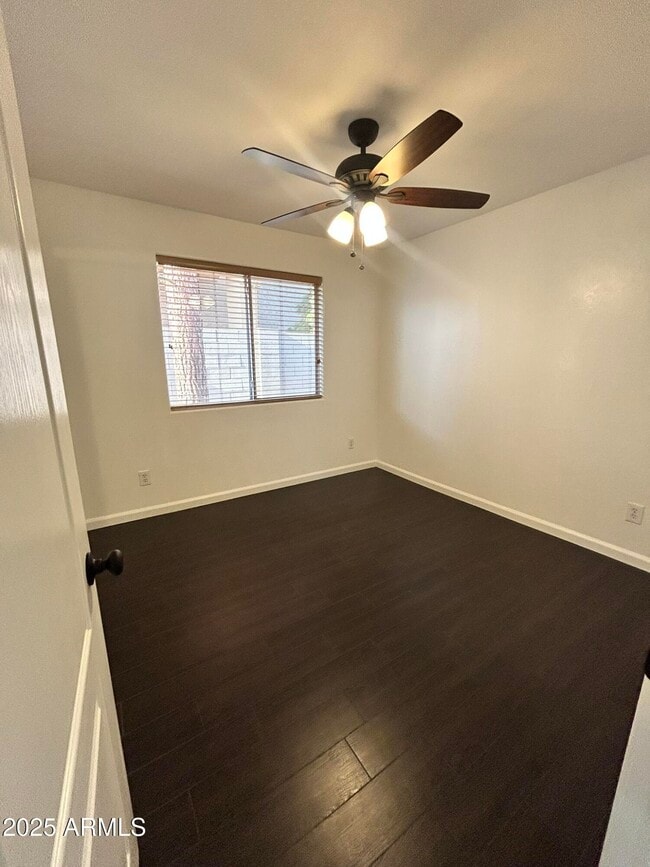 Building Photo - 855 N Quail Ln