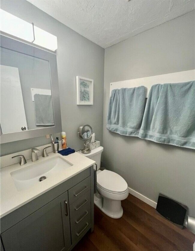 Building Photo - 443 Idlewood Blvd