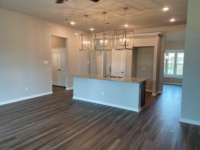 Building Photo - 7722 Merry Oaks Cv