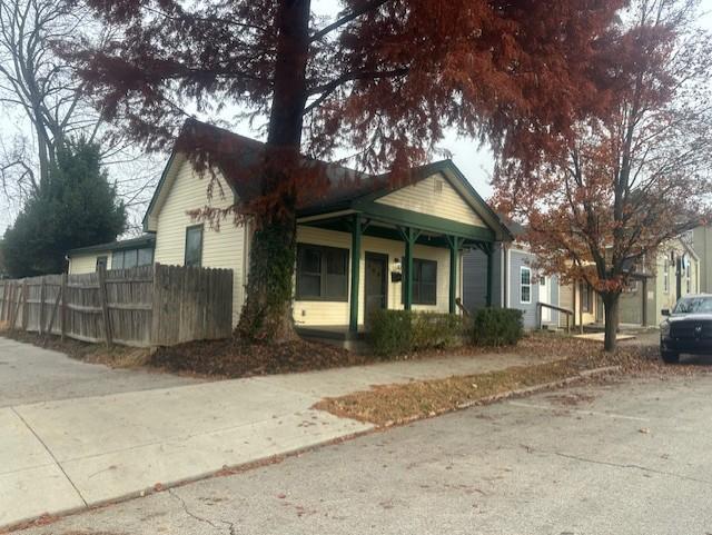 Primary Photo - 1709 Ekin Ave