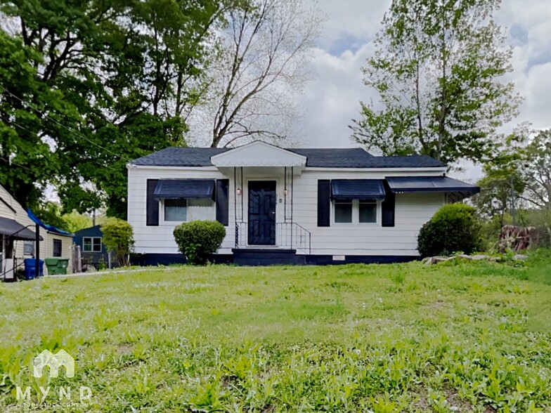 Primary Photo - 324 Autumn Ln SW