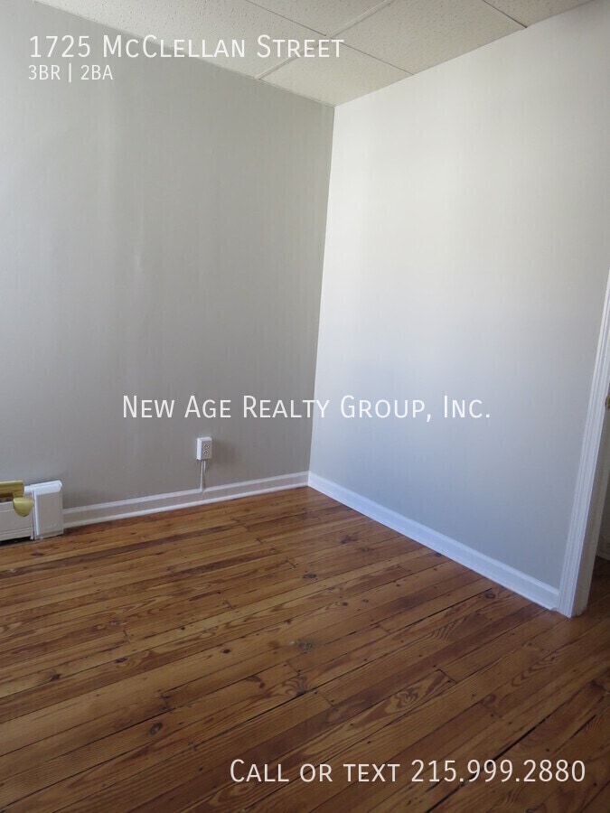 Building Photo - 1725 McClellan St