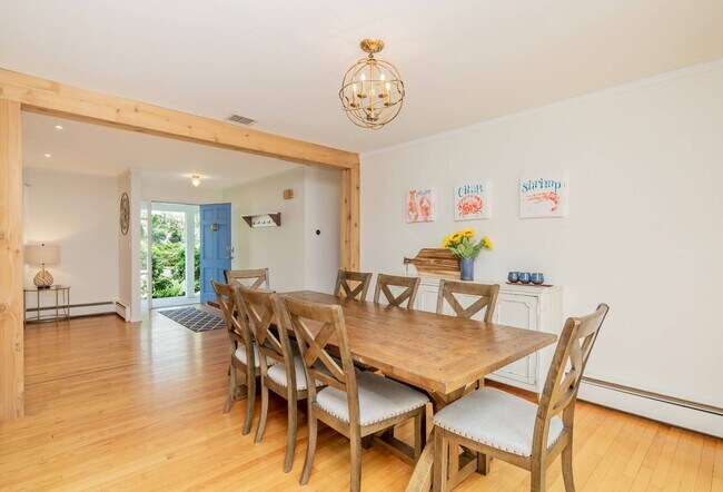 Building Photo - 2 Tims Trail