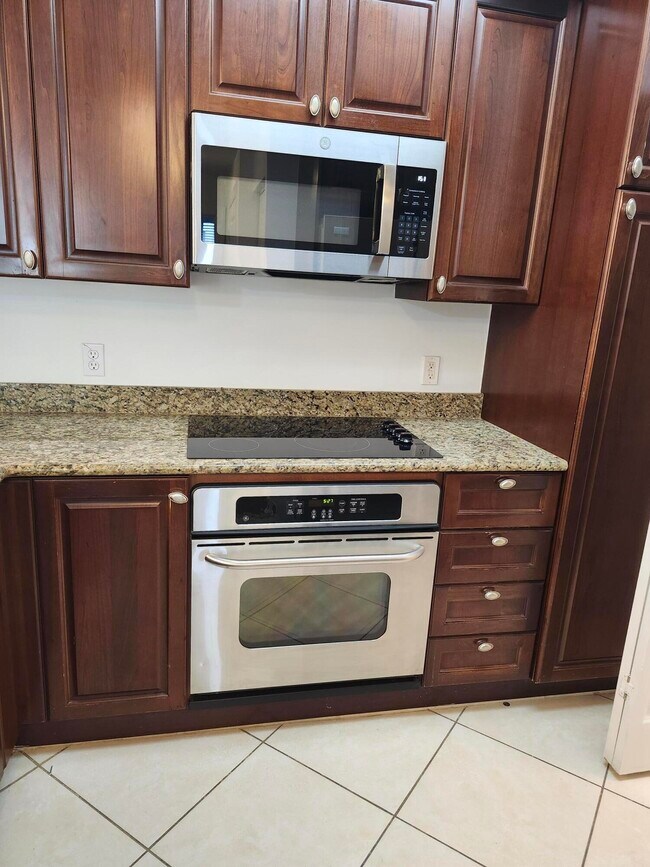 Building Photo - 1690 Renaissance Commons Blvd