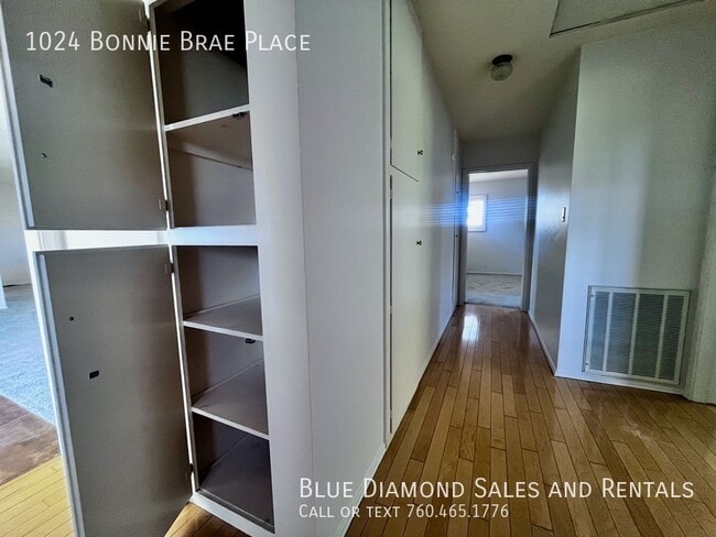Building Photo - 1024 Bonnie Brae Pl
