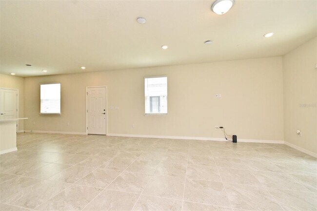 Building Photo - 3101 Emerald Acrs Ln