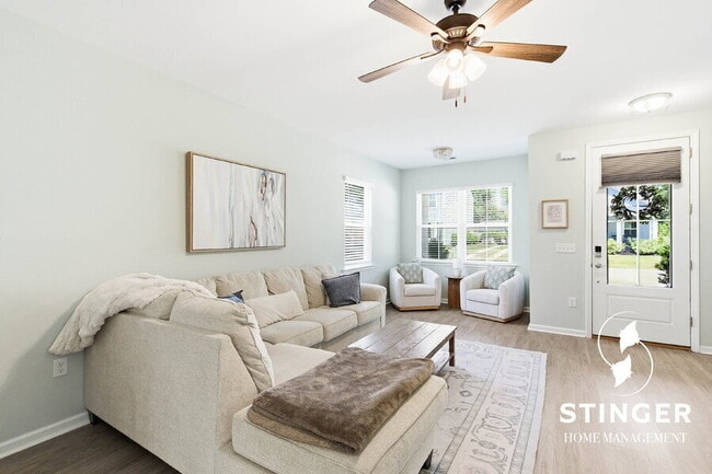 Building Photo - 9 Camp Saxton Way