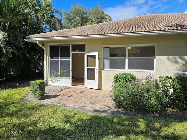 Building Photo - 920 Onager Ct