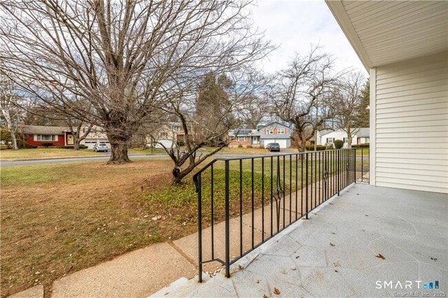 Building Photo - 129 W Ridge Dr