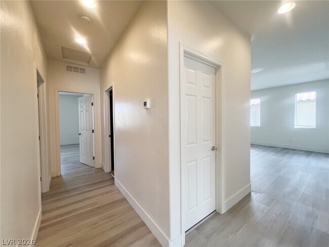 Building Photo - 477 Astillero St