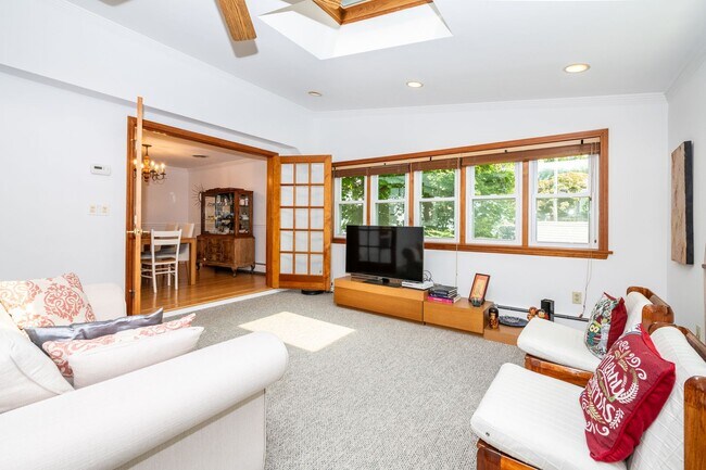 Building Photo - PALISADE