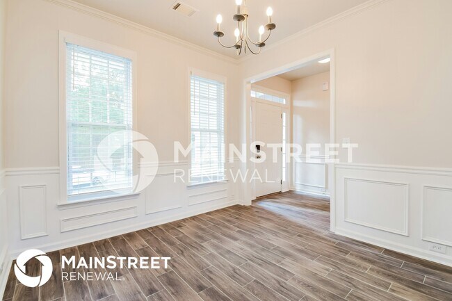 Building Photo - 8904 Crestview Cir