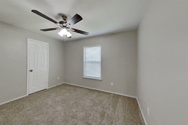 Building Photo - 15623 Ashbournne Springs Ln