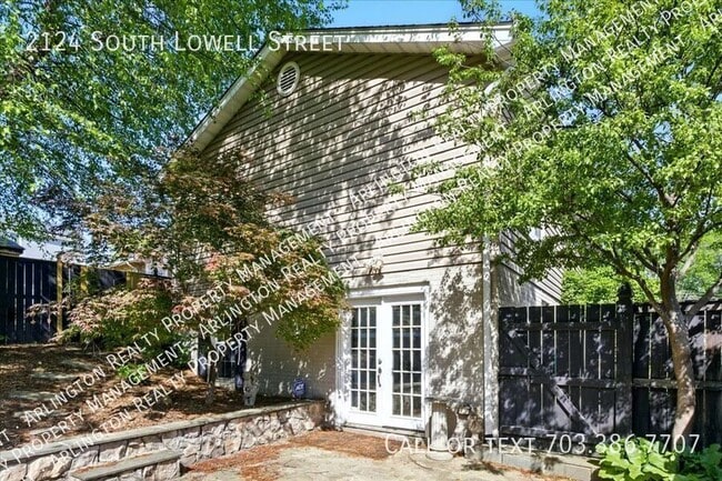 Building Photo - 2124 S Lowell St
