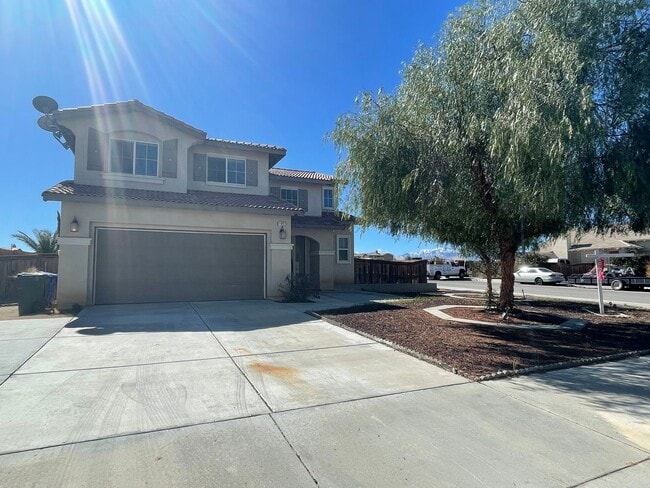 Building Photo - Adelanto- Beautiful 4 Bedrooms, 2.5 Bathro...