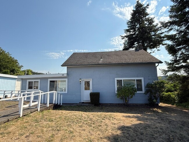 Building Photo - 490 5th Ave