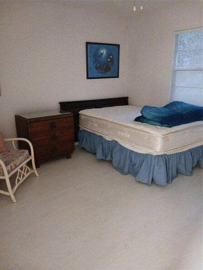 Building Photo - 3004 Portofino Isle