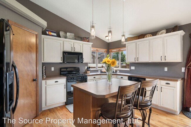 Building Photo - 3 br, 2 bath House - 4403 Cushing Dr