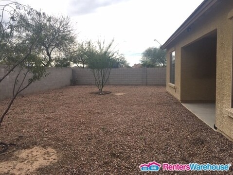 Building Photo - 2277 S 169th Dr