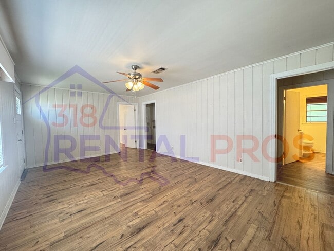 Building Photo - 209/211 W Virginia Ave. Duplex