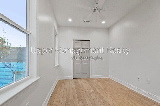 Building Photo - 1510 S Robertson St