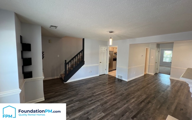 Building Photo - 3892 Oak Branch Cir W