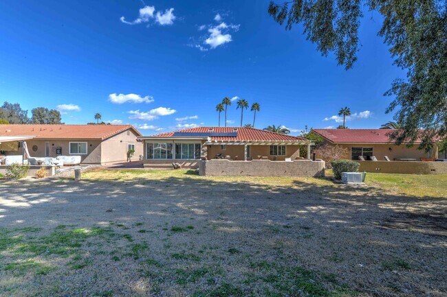 Building Photo - Amazing Golf Course Views in Leisure World a 45+ Active Adult Resort Community.  Available June t...