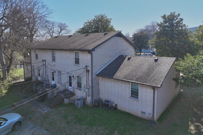 Building Photo - 1623 16th Ave S