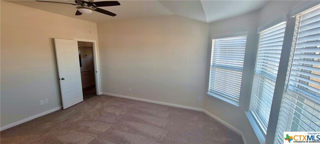 Building Photo - 1231 Meyers Mdw