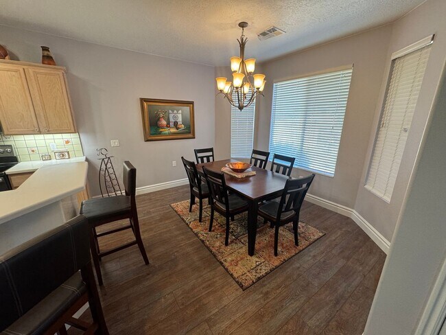 Building Photo - Beautiful 3 Bed / 2 Bath Furnished Home in Sun River 55+ Community!!