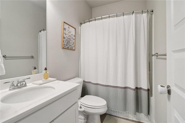 Building Photo - 3890 Clarington Dr