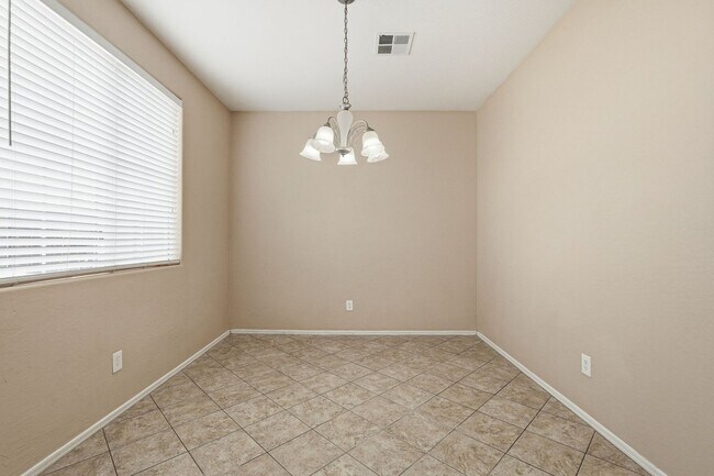 Building Photo - 4728 W Carson Rd